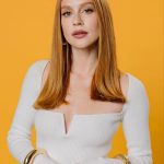 Marina Ruy Barbosa Instagram - Fuzuê pra mim é a prova de que quando a gente faz o que a gente ama, com gente do bem ao lado não tem como não ser muuuuito feliz. Eu cresci fazendo novelas, são 20 anos de carreira e sempre achei desafiante gravar tantas e tantas cenas por dia, durante tantos meses buscando a qualidade e a excelência - novela é para os fortes, acredite. Mas eu não poderia ter sido mais feliz com Preciosa. A sensação hoje é de que cada segundo de dedicação valeu a pena. Sempre serei grata a toda essa equipe, meus parceiros de cena, os diretores, autores e colaboradores que me entregaram essa personagem que me divertiu e me empolgou tanto. Dar vida e cores pra essa psico-perua foi maravilhoso! 🖤