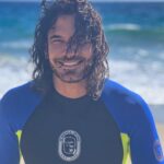 Mario Cimarro Instagram – Si fuese cierto que la inmortalidad existe entre los seres humanos, ciertamente la encontraremos en el amor que dejan cuando parten .  Y los padres como el mío por ejemplo… o como el tuyo . O como los que están y vemos día a día darlo todo por sus hijos siendo como el sol #likethesun alumbrando el camino !
Feliz Día del Padre !