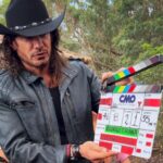 Mario Cimarro Instagram - Hasta pronto Colombia, me llevo un gran recuerdo de gente maravillosa, talentosa y comprometida, delante y detrás de cámaras ! Última toma , It’s a Wrap !! Villa De Leiva, Boyaca, Colombia