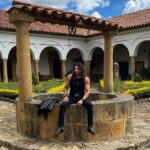 Mario Cimarro Instagram - Cuando te leo , cuando me escuchas, cuando me lees, cuando te siento...se estremece lo que somos ....es decir el sembrador y la tierra antes de la primavera. Villa De Leiva, Boyaca, Colombia