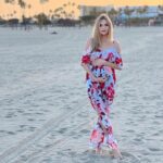 Mario Cimarro Instagram - ..once upon a time in a photo session I say “ on this angle we’re gonna push the waist inside “ … but she says “ I can’t do that for our baby “ .. and I smile with the biggest smile / un tiempo atrás en sesión the fotos le digo “mi amor en este ángulo metemos la cintura” .. y ella me dice “no puedo hacerlo por nuestro bebe” .. y yo sonrío con la sonrisa más grande del mundo . Thank you my love for this gift 🎁 this treasure of love 👼 Happy 1st Mother’s Day ! Felicidades mamá ! Felicidades mamás !