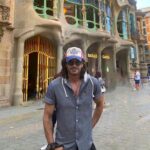 Mario Cimarro Instagram - " En los extravíos nos esperan los hallazgos, porque es preciso perderse para volver a encontrarse" Gaudí