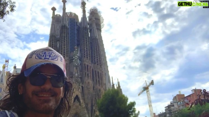 Mario Cimarro Instagram - Tu eres lo que soñaba yo en la vida. Barcelona, Spain
