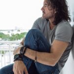 Mario Cimarro Instagram - No po’s es el colmo , ahora se le ocurrio al idiota Gabriel Alberto Ferrer Ruiz de convencer a mi gente del Atlantico que hoy Jueves 28 es el fin . Po’s no señor no sea abusivo, no ponga en riesgo a nadie , la vida humana no tiene precio, y si es tan machin diga la verdad como debe ser , con mayúsculas: EL FIN DE PASION DE GAVILANES ES EL PRÓXIMO MARTES 2 , no hoy jueves. Y si , nos va a dar tristeza, pero la vida es hermosa y hay que seguir echándole ganas ! firma : Juan Reyes Guerrero PD : ....y para que vea como se debe afrontar el fin aqui esta un ejemplo : “.. el martes se acaba Pasion de Gavilanes .. no se que voy ha hacer sin Juan ... sin Norma,Jimena,Oscar,Franco,Zarita,Don Martin .. y hasta a Gabriela que recapacito ... los voy a extrañar tanto..” firma : una fan incondicional ..y nosotros a ustedes ! firma : Mario Cimarro