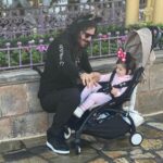 Mario Cimarro Instagram - And the Three Kings brought “The” famous Mouse just for baby Briana ! Porque ser Papá es .. como explicarle a alguien que no sabe nadar lo que se siente en el agua !
