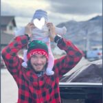 Mario Cimarro Instagram - Hoy papa me llevo a ver la nieve por primera vez ! 👼❄️Today dad took me to see the snow in person for the first time ❄️