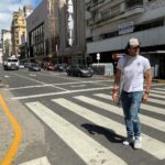 Mario Cimarro Instagram - Que bien sienta caminar temprano en estas campeonas calles .Que bien sienta admirar ese obelisco campeón , que satisfacción este Buenos Aires . Campeona capital del albiceleste campeón mundial ⚽️🏆🥇 Buenos Aires, Cap. Fed. - Argentina