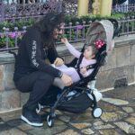 Mario Cimarro Instagram - And the Three Kings brought “The” famous Mouse just for baby Briana ! Porque ser Papá es .. como explicarle a alguien que no sabe nadar lo que se siente en el agua !