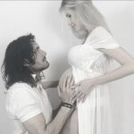 Mario Cimarro Instagram – Briana  tu tambien harás los dias brillar….y el corazon del tiempo sin medida, medirse a si mismo en tu luz 31 Agosto 2022 .
.
.
Gracias infinitas a los doctores y y enfermeras que nos acompañaron en el nacimiento y a ustedes que nos mandaron su cariño y buenos deseos desde la distancia!