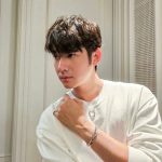 Mario Maurer Instagram - Here's to a Valentine's Day filled with love, laughter, and a little blue box 🩵 @tiffanyandco #ATiffanyValentinesDay #TiffanyPartner