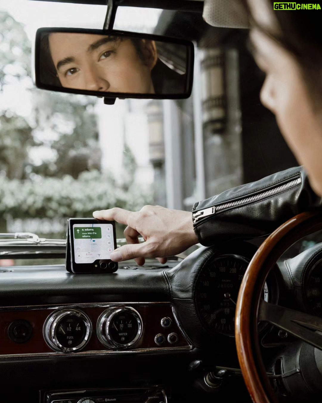 Mario Maurer Instagram - Let’s join the flip side Me and my Galaxy Z Flip5 #GalaxyZFlip5 #TeamGalaxy #joinTheFlipSide