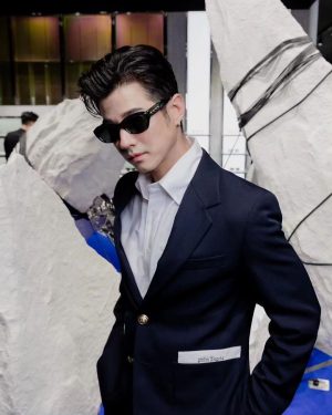 Mario Maurer Instagram - Grand opening of the 1st store in Thailand
@gentlemonster
#GentlemonsterTH
#Gentlemonster