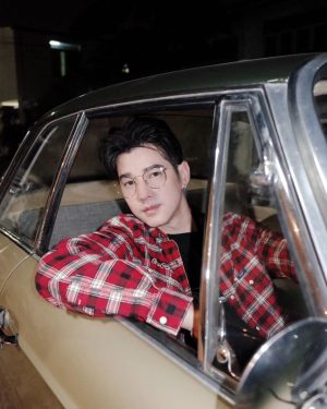 Mario Maurer Instagram - Bringing the timeless icons out for a spin.  #Rayban @Rayban