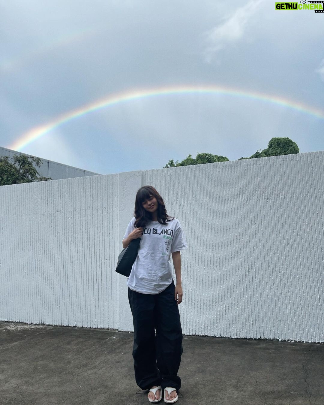 Maris Racal Instagram - umaaraw umuulan 🌈