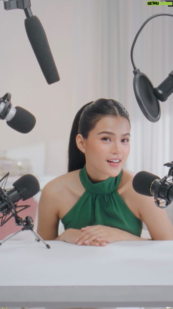 Maris Racal Instagram - Podcaster era? nope! RELAXED ERA 🍃🍃 Time to #PowerUpYourROLLaxation as you sit back and relax in tranquility with your #ROLLaxationPartner, Menthol + Eucalyptus Oil + Camphor (Efficascent Boost Pain Relief Massage Roll-On)