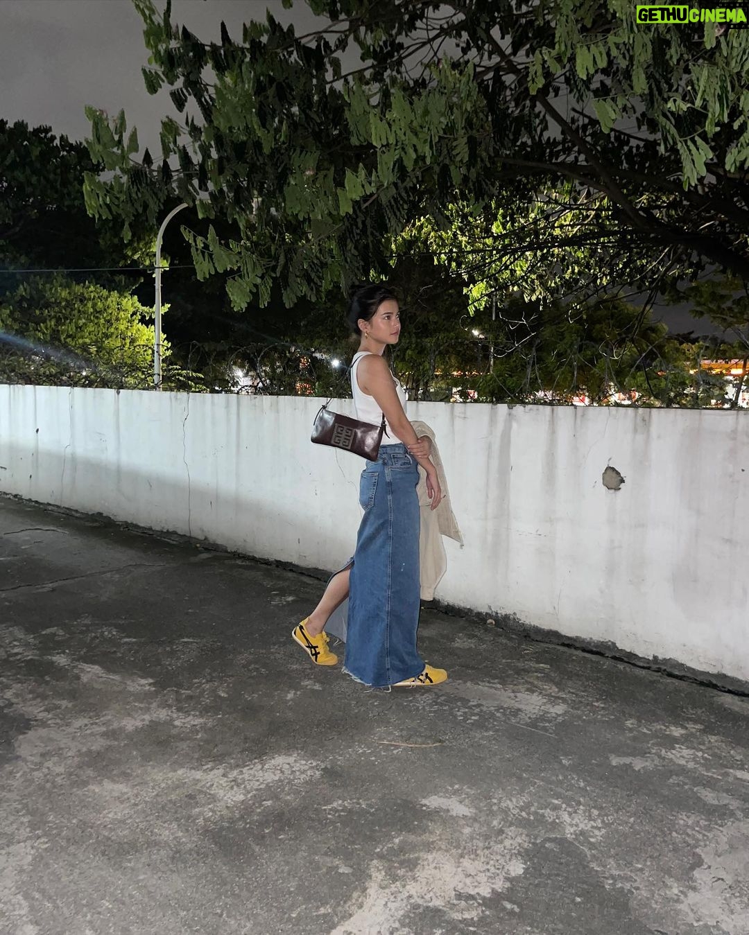 Maris Racal Instagram - finally got this pair of shoes after 32 yrs of waiting π€Έπ»ββοΈπ€Έπ»ββοΈ