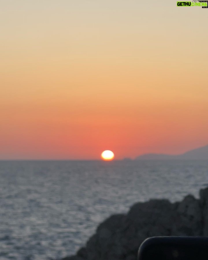 Maris Racal Instagram - imagine 🤍 Faro Beach.. Capri!