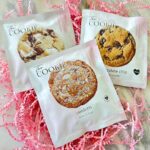 Marisol Nichols Instagram - The way to my heart is through a good cookie 🍪 What’s your favorite cookie flavor? Thanks @thenaughtycookie for the yummy treats!