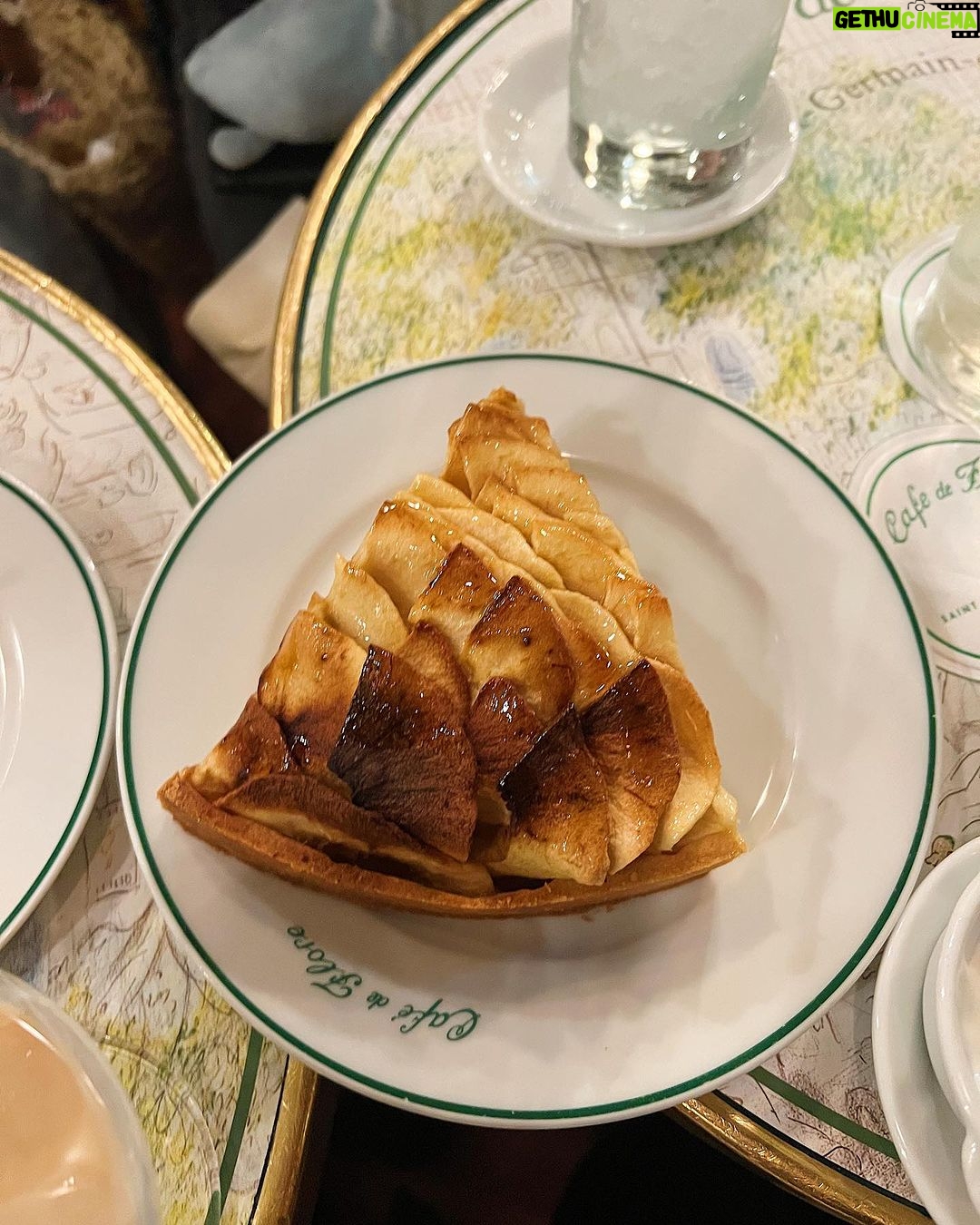 Marisol Nichols Instagram - I can almost smell the pastries… take me back #paris 🇫🇷🥐 Paris,France