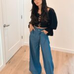 Marisol Nichols Instagram - If I had a uniform it would be jeans and black top. 🖤 #OOTD