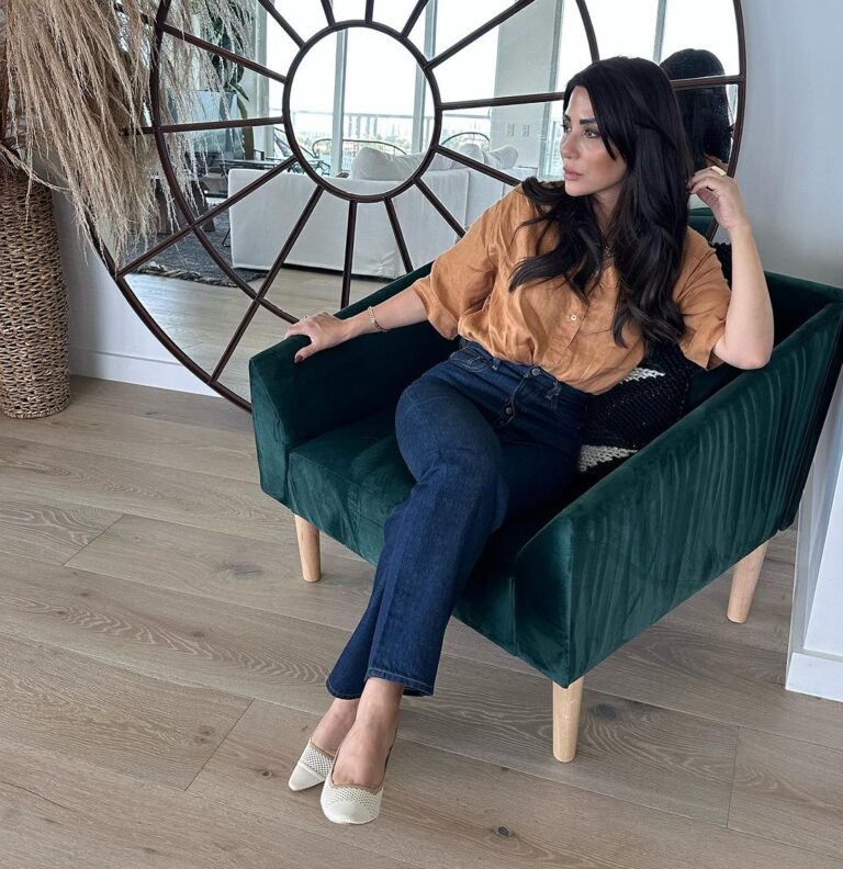 Marisol Nichols Instagram - Patiently waiting for Fall to arrive 🍁