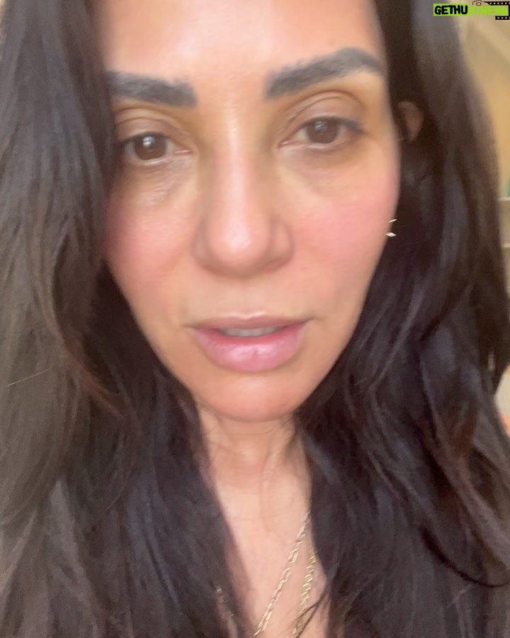 Marisol Nichols Instagram - When you find something that works…stick with it Whenever I travel for filming I seek out the local med spa’s and find who does Laser G whether I’m in Canada, Atlanta, or at home in LA #sundayskincare Los Angeles, California