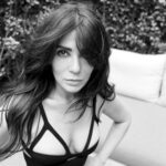Marisol Nichols Instagram – #wcw on @tina_turnbow for her artistry skills as a make up artist, photographer and magazine editor @the.baremag 

Thanks for always making me look amazing 🖤

Thank you @iamsaraacevedo my style guru! 🖤