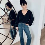 Marisol Nichols Instagram - Mondays mood is Navy Blue 💙 Top to bottom @agolde