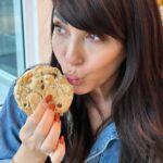 Marisol Nichols Instagram - The way to my heart is through a good cookie 🍪 What’s your favorite cookie flavor? Thanks @thenaughtycookie for the yummy treats!