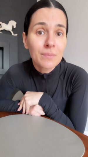 Mariya Efrosinina Instagram - Всім споживачам та розповсюджувачам російського контенту в Україні.