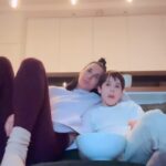 Mariya Efrosinina Instagram - Недільний вайб з моїм best man ever: - ранок на себе; - обід з друзями; - полуденок на парній терапії з психологом; - вечір із кіно та тим, що мама «забороняє»🙌🏻