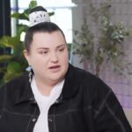 Mariya Efrosinina Instagram - Сьогодні треба мати яйця, щоб публічно бути надто щирим та артикулювати свою позицію. І вони в цієї дівчини навіть не сталеві, а виліплені життєвим досвідом..В @alyona.alyona.official він такий, що вистачить на кілька життів! Одна з найвідвертіших розмов за часів Екзамену. Дуже рекомендую всім, хто хоче вижити з вцілілим дахом в цю кляту ві#ну Випуск вже на каналі. Посилання в профілі #інджой