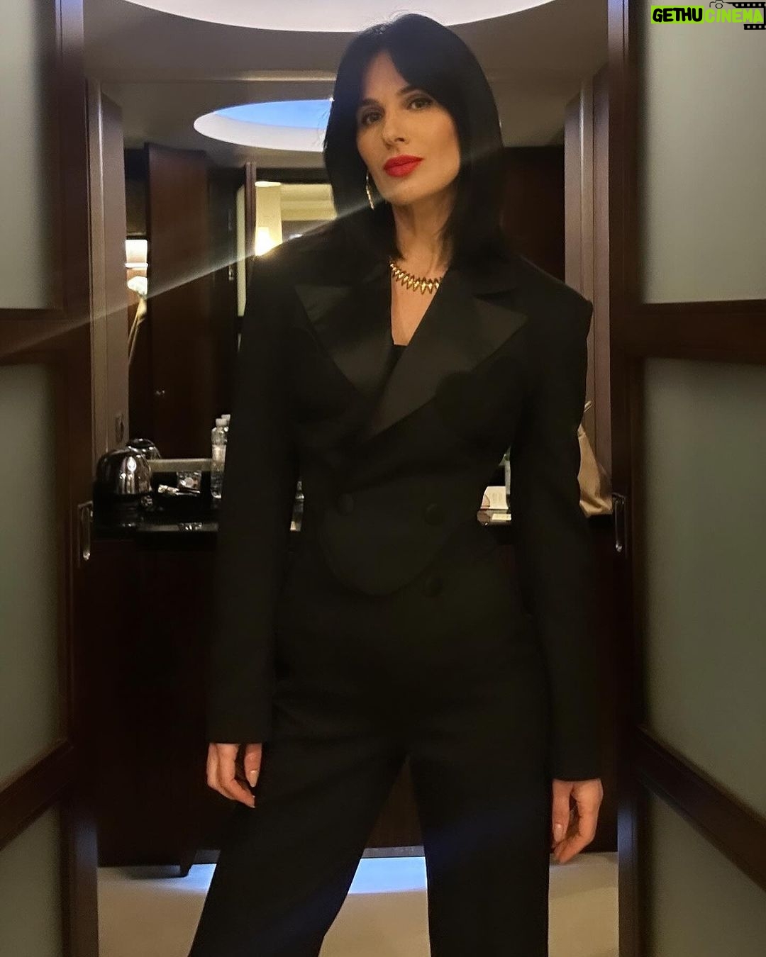 Mariya Efrosinina Instagram - I’m not the woman from a year ago or a couple of months back. Today I’m even more me.. Харків, Україна