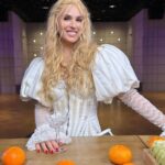 Mariya Efrosinina Instagram - «Екзамен» та «Дорослі Дівчата».. Обожнюю свій ютуб канал за можливість творити в різних жанрах.. Та й взагалі, за можливість робити все, що хочу.. Kyiv, Ukraine