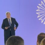 Mariya Efrosinina Instagram - Цьогорічний Саміт Перших Леді та Джентльменів був повністю присвячений ментальному здоровʼю. Це означає, що держава не лише визнає значущість цієї проблеми, але й привертає увагу світу до неї, розраховуючи на підтримку та допомогу. Як сказала влучно @olenazelenska_official : “Завжди, коли слухаєш звіти фахівців про те, з чим нам доведеться стикнутися в питаннях психологічного стану українців, стає дуже страшно. А потім ті самі фахівці розповідають, що є певні дії, експертиза та напрацювання, як допомагати виходити з цього, .. і знов наповнюєшся оптимізмом.» Так, є методи та бажання допомагати. Не вистачає бажання та віри самих постраждалих. Але це зовсім інша тема, про це згодом. На Саміті @summit_flg я вперше за півтора року зустріла просто космічну кількість знайомих, побачила тих, з ким хотілося просто обійнятися. Пораділа тому, що люди так само віддані своїм справам та допомозі іншим. Прийняла ряд рішень по роботі @masha.foundation та Центру «Незламна». Ментальний стан українців - це наша майбутня економіка, розвиток, відновлення та, Боже, це все необхідне для повернення країни до повноцінного життя! Прошу, не нехтуйте своїм поганим настроєм, розладами поведінки та емоцій. Ці стани природні зараз, але це можна «полагодити». Турбота про себе - це найголовніше, що ми маємо виконувати, в тому числі і для нашої перемоги. Kyiv, Ukraine