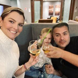 Marjorie de Sousa Instagram - Hace un año nos regalaron un nuevo amanecer hijo hermoso!!! Hace un año conocí gente maravillosa, gente que siempre le desearé que brillen cada día más 🥰🙏🏻🙏🏻🙏🏻🙌🏻🙌🏻🙌🏻 #Gracias #Gracias #Gracias 🙏🏻