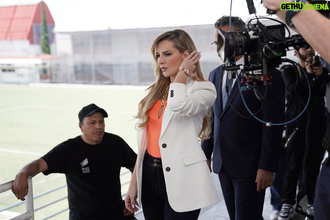 Marjorie de Sousa Instagram - Aqu铆 un poco de lo que #GolpeDeSuerte tiene preparado para ti 馃挵鈽橈笍 Nos vemos este pr贸ximo 16 de octubre a las 8:30 p. m. MEX #ConLasEstrellas