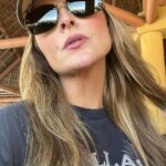 Marjorie de Sousa Instagram - Para los que me preguntan con quien me veo en México 🥰🥰ella es una gran dermatóloga y tiene la mejor y más moderna tecnología para todo 🙌🏻🙌🏻cuerpo, cara, cabellos y hasta uñas 🥰 @dra.paolaeraso y está en @copaiba_clinica_dermatologica_ 🥰🥰🥰🥰gracias por tu conocimiento y por siempre ponerme hermosa para mis proyectos 🥰😘😘😘tq mi Pao ❤️