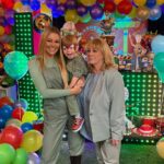Marjorie de Sousa Instagram - Feliz cumpleaños mamá, feliz cumpleeee yayaaaa!!! 🥰 gracias por cada momentos que dedicaste de tu vida a nosotros y gracias Dios por permitirnos estar un nuevo año más juntos. 🥰🎂🍰🧁🍩❤️❤️🪅🪅🪅🪅🪅🪅☀️☀️☀️☀️☀️☀️☀️#teamomamá