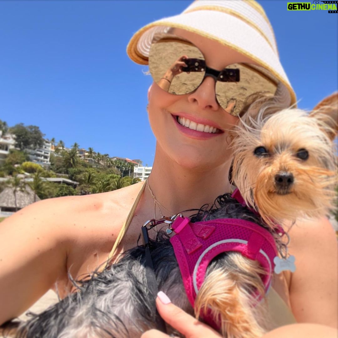 Marjorie de Sousa Instagram - Bienvenido hermoso Abril πππͺπβοΈποΈβ₯οΈ un mes maravilloso, de muchos momentos llenos de amor, amistad, familia, vida mΓ‘gica, abundancia infinitas en todos los aspectos de mi vidaπππ»ππ»ππ» #teamoabril π₯°π₯°