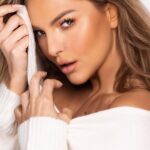 Marjorie de Sousa Instagram - Natural beauty … #byjuansousa 💘 @marjodsousa #dandomelotodo #makeupbyjuansousa #marjoriedesousa Hair @julianhairstudio 📸 @angelramoos 👗 @miki_von