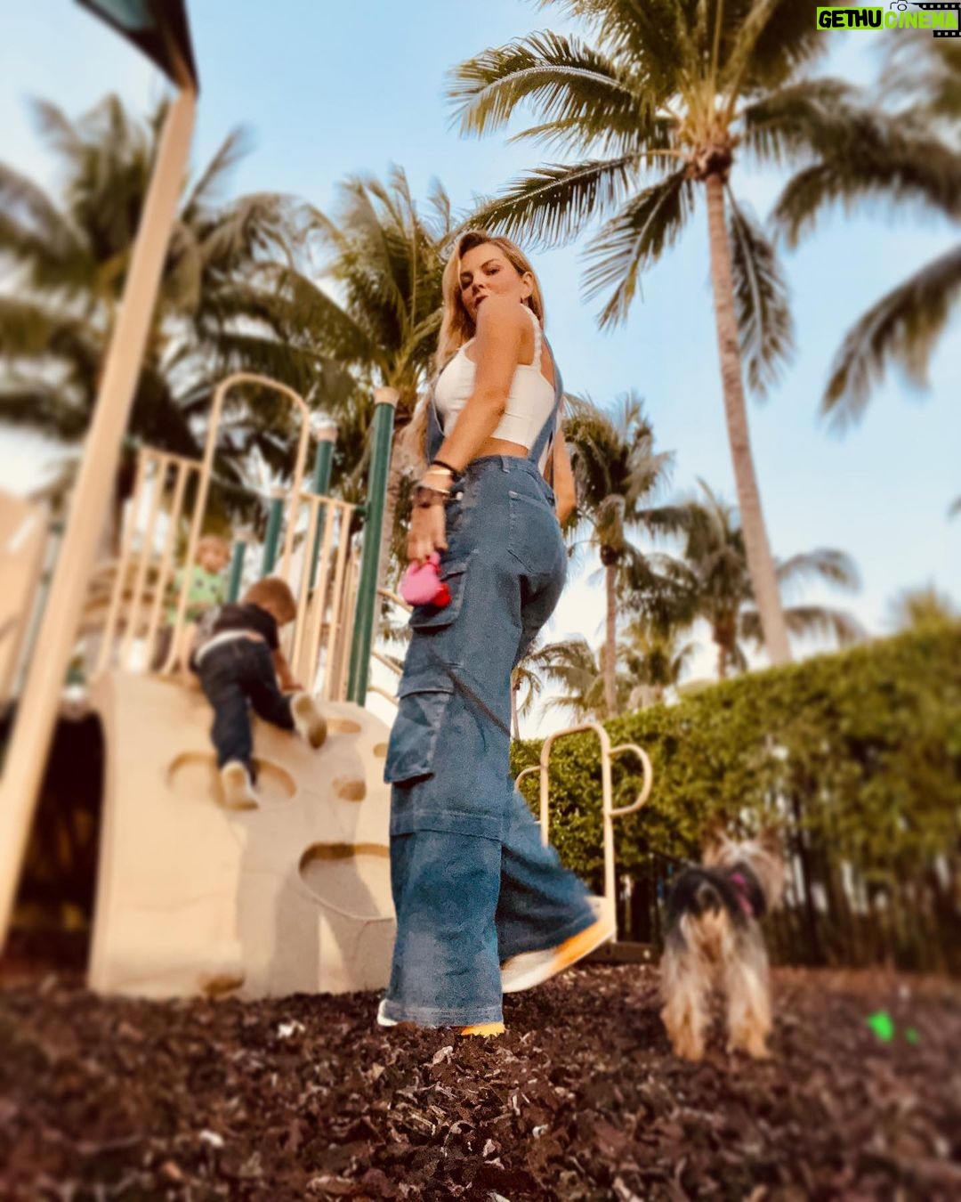 Marjorie de Sousa Instagram - Tardes que enamoran!!! πππ ππβΎοΈπ π@calipsomiami