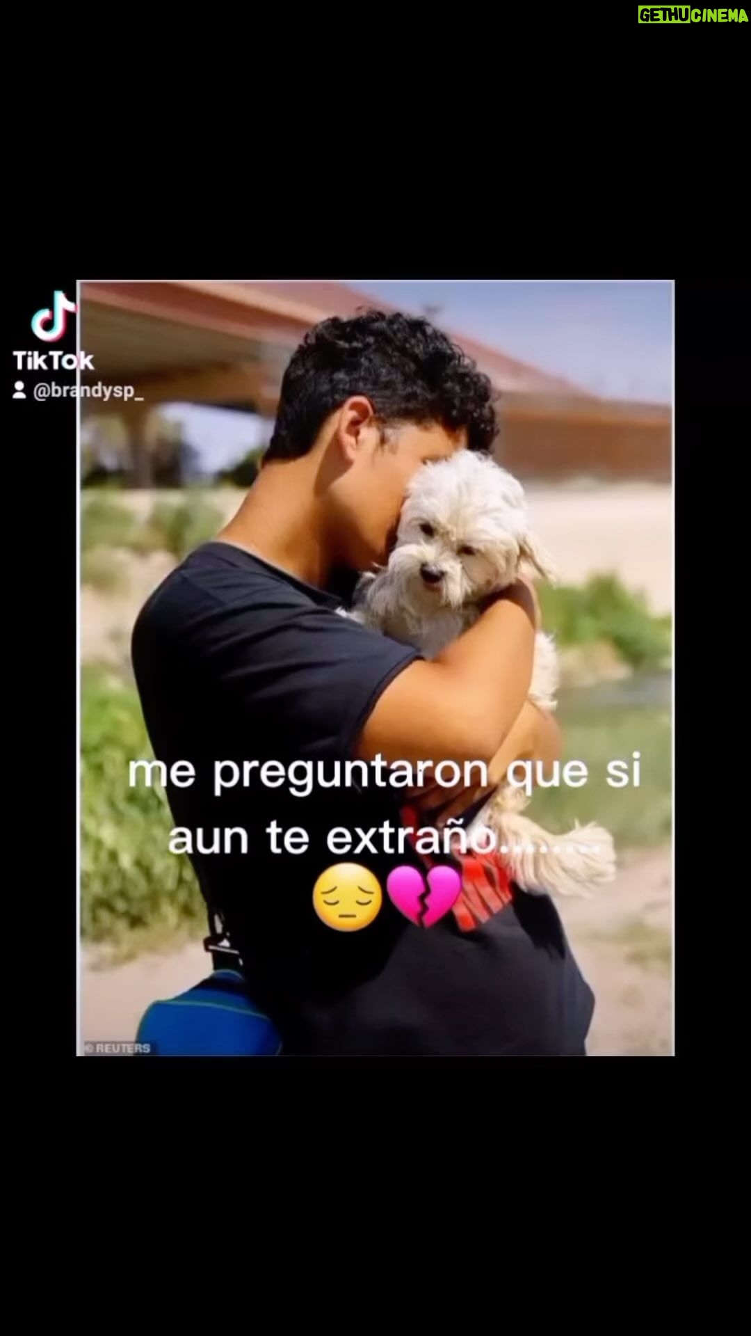Marjorie de Sousa Instagram - Recuerdan esta historia??? Hoy solo puedo decir GRACIAS, GRACIAS, GRACIAS DIOS POR PERMITIRME SER PARTE DE ESTO. Si publico esto es para que muchos podamos unirnos por nuestros hermanos que la están pasando difícil, ahí estaba el Bryan, pero también están muchos esperando un final feliz. Ojalá seamos más unidos sin importar de qué nacionalidad somos, esta historia fue posible Gracias al noble corazón de un hombre que estaba Justo ahí haciendo su trabajo @carlossanchez_fotografo mexicano 🥰que ayudó a un compatriota venezolano. Gracias por todos estos meses Carlos y también a ti mi querido @mediaconceptspr por ayudarme en todo. @jbrayanx deseo con todo mi corazón que tu historia sea ejemplo de unión y que salgas adelante en este nuevo camino 🥰 quiero verte grande, trabajador cómo se q eres, llenando de orgullo a tu hermosa tía, dejando en alto a nuestra Venezuela 🇻🇪me siento feliz por ti. Gracias por dejarme estar ahí contigo. 🙌🏻🙌🏻🙌🏻🙌🏻🙌🏻 ESTOY MUY FELIZ 🥳🥳🥳🥳🥳🥰🥰🥰🥰🥰🥰🥰🥰 #gracias @ordunatania de @despiertamerica por conseguirme el contacto de carlos para poder hacer esto. #trabajoenequipo #loce #nuevavida #oportunidad #tutambienpuedesayudar P.D. Dejen de criticar tanto y hagan más 🙌🏻🙌🏻🙌🏻🙌🏻🇻🇪 🇲🇽🇺🇸