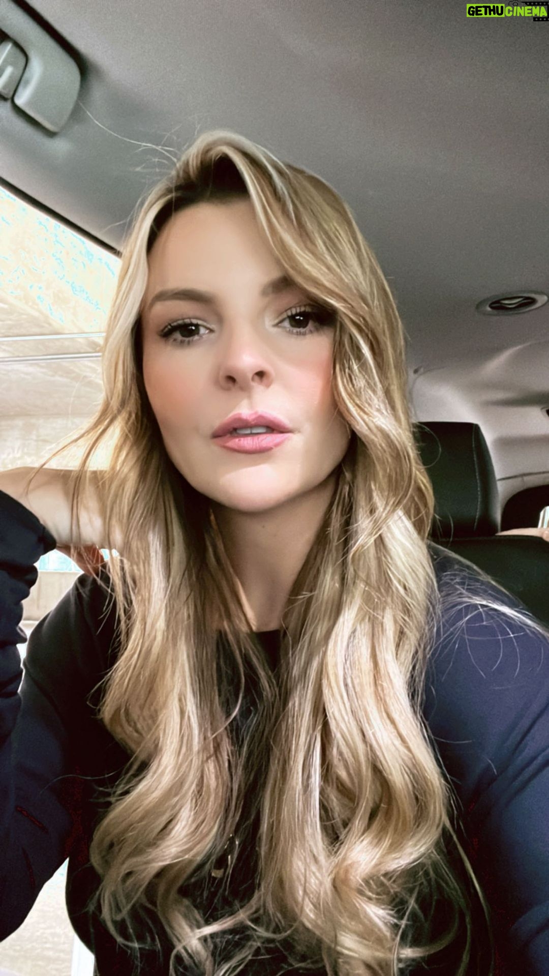 Marjorie de Sousa Instagram - Es lunes y el cuerpo lo sabe 😆🥰❤️❤️ dale ,dale ❤️❤️