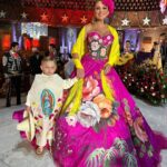 Marjorie de Sousa Instagram - Mamita hermosa de Guadalupe 🙌🏻🙌🏻🙌🏻 Gracias, gracias, gracias. Dios y nuestra madre bendicen los hogares de cada uno de ustedes. #teamomadremia #portiyparati #teamamos 🥰 gracias @telemundo @omarfernandez31 @ssmester @ronalddaym @alepalomera1 @mediaconceptspr @elcamerinosaloon @mitzyofficial_ @delarosamakeup por este hermoso encuentro con nuestra madre. #diadelaguadalupe #teamo gracias mi hermoso hijo por siempre acompañarme ❤️ #Mati #juanDiego y a ti mami por estar junto a mi nuevamente #gloria #teamo 📸 @omarfernandez31