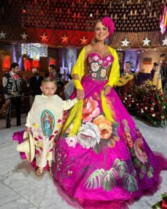 Marjorie de Sousa Instagram - Mamita hermosa de Guadalupe 🙌🏻🙌🏻🙌🏻 Gracias, gracias, gracias. Dios y nuestra madre bendicen los hogares de cada uno de ustedes. #teamomadremia #portiyparati #teamamos 🥰 gracias @telemundo @omarfernandez31 @ssmester @ronalddaym @alepalomera1 @mediaconceptspr @elcamerinosaloon @mitzyofficial_ @delarosamakeup por este hermoso encuentro con nuestra madre. #diadelaguadalupe #teamo gracias mi hermoso hijo por siempre acompañarme ❤️ #Mati #juanDiego y a ti mami por estar junto a mi nuevamente #gloria #teamo 📸 @omarfernandez31