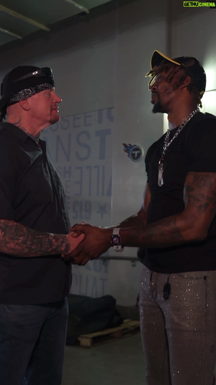 Mark Calaway Instagram - @undertaker meets @dwighthoward before #SummerSlam. @peacocktv Nissan Stadium