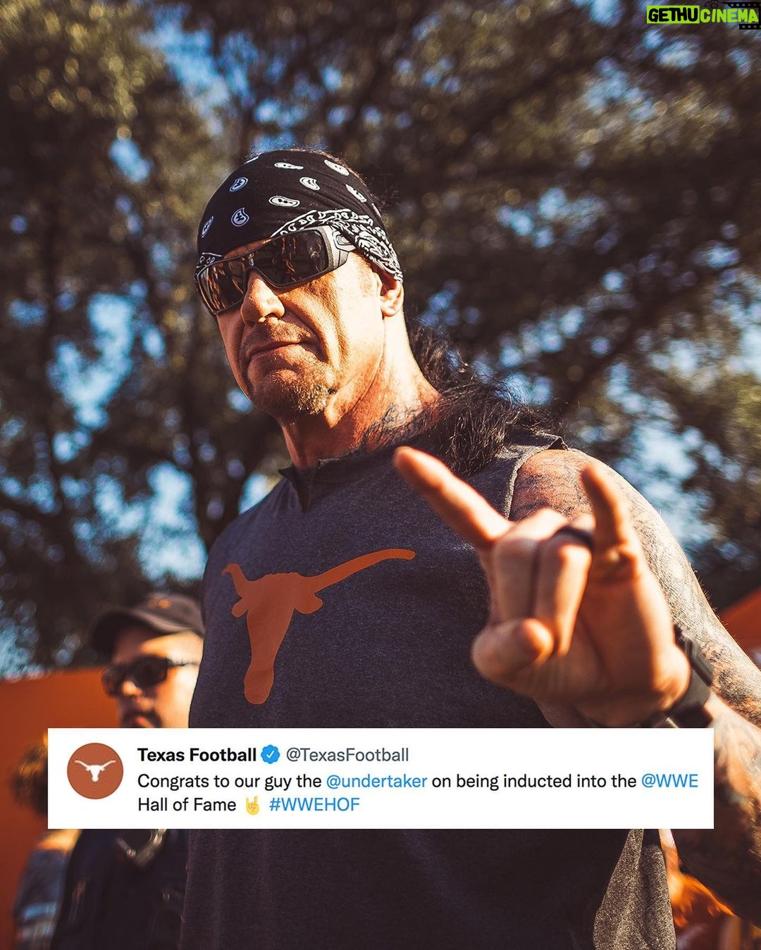 Mark Calaway Instagram - Congrats to our guy the @undertaker on being inducted into the @wwe Hall of Fame 🤘