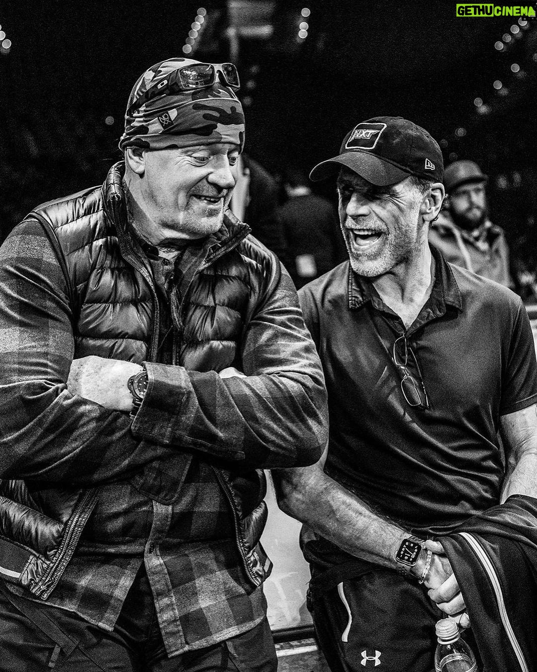 Mark Calaway Instagram - Behind the scenes at #RAWXXX with @undertaker 🪦