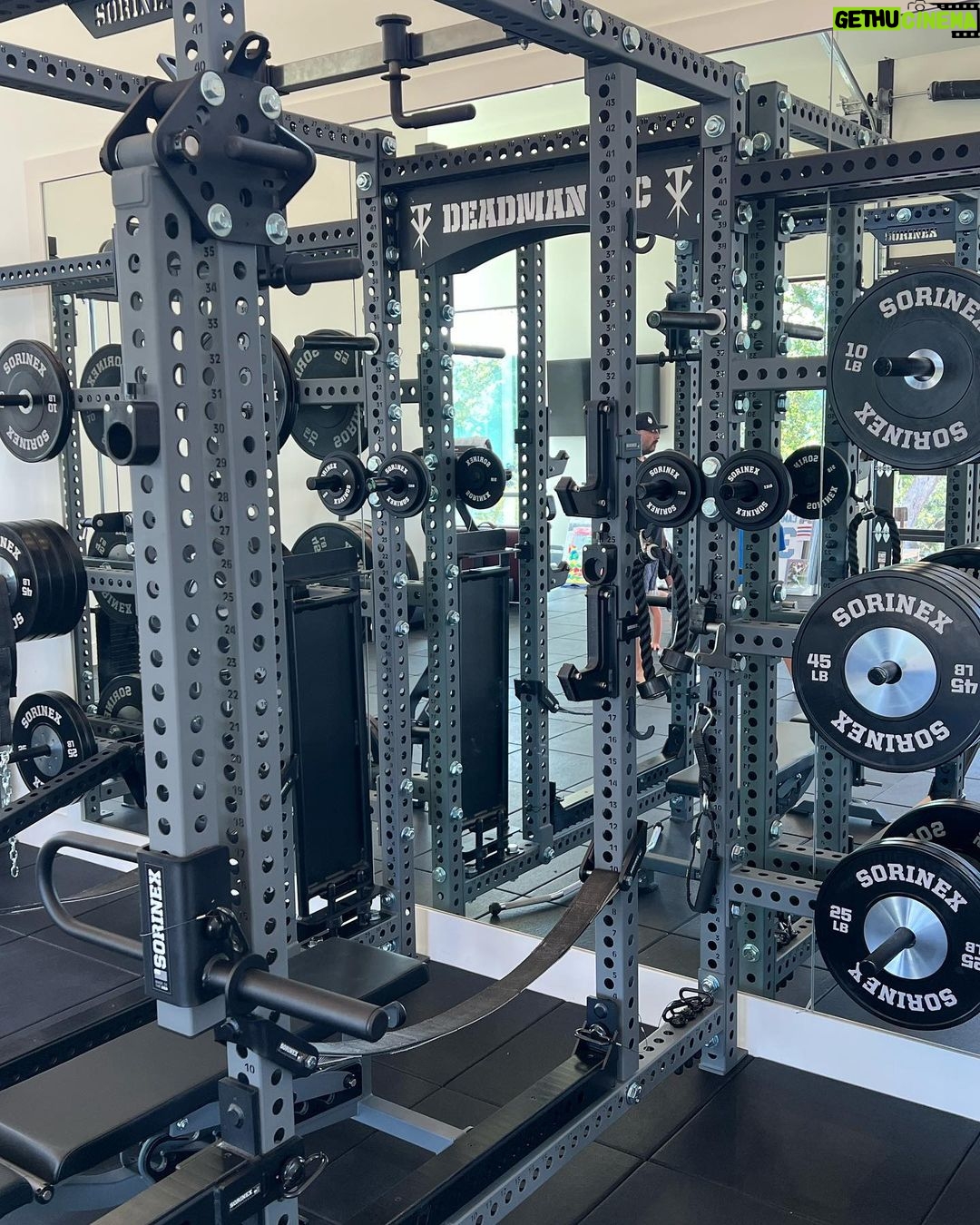 Mark Calaway Instagram - Wow! I can’t thank Bert Sorin and all the great people at @sorinex for outfitting my new gym! Totally blown away by it! #workout #swole #fitness #wwe #squatober Death Valley